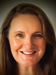 Lisa Holohan Headshot photo of Lisa Holohan