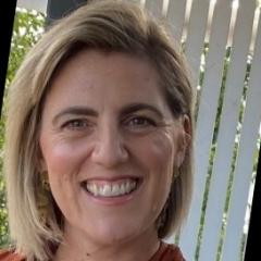 Headshot photo of Jennifer Levitt
